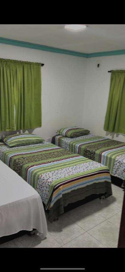 Apartamentos Katy San Andrés المظهر الخارجي الصورة